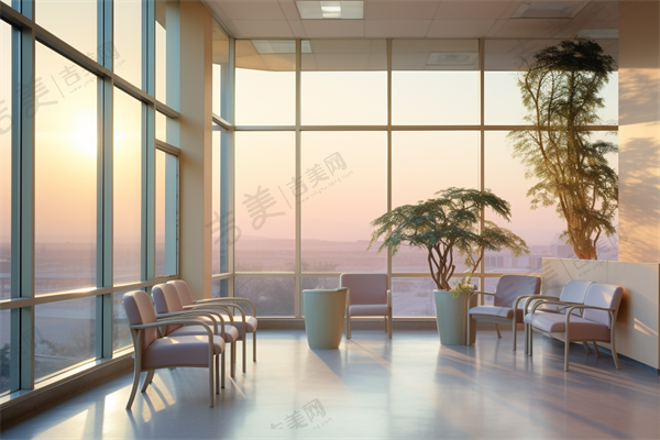 七、南京东部战区总医院眼科口碑好不好?附真实患者口碑评价(以顾客的口吻写两则医院评价)