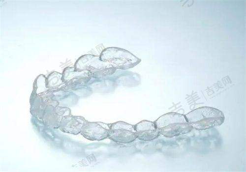 五、李学良医生有资质吗：专精资质扎实