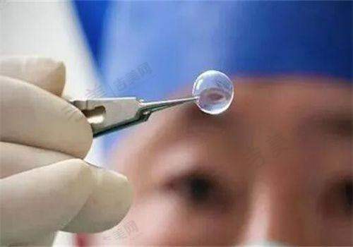 成都佰视佳眼科2025价格表中半飞秒近视矫正整体花费是多少？